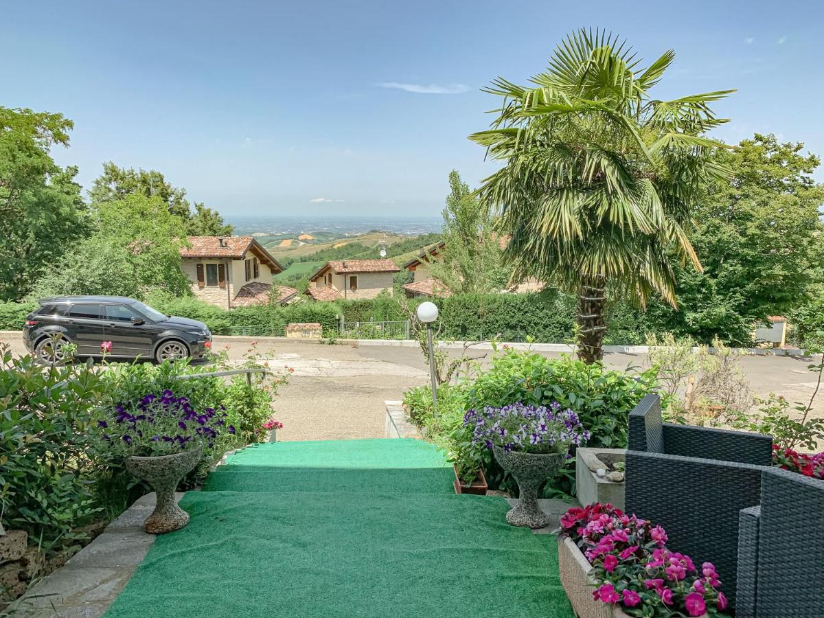 La Locanna Hotel Serramazzoni Exterior photo