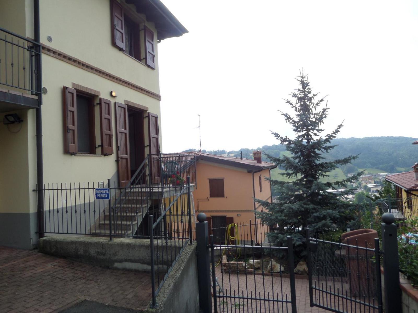La Locanna Hotel Serramazzoni Exterior photo